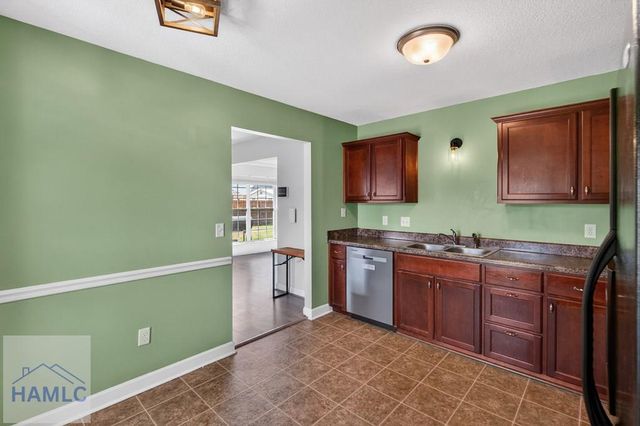 116 Manchester Court, Midway, GA 31320