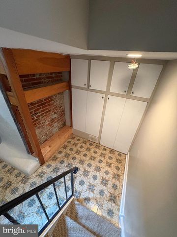 423 SPRUCE ST, Philadelphia, PA 19106