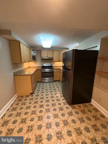 423 SPRUCE ST, Philadelphia, PA 19106