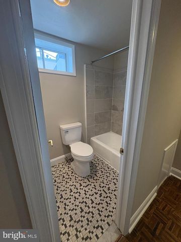 423 SPRUCE ST, Philadelphia, PA 19106