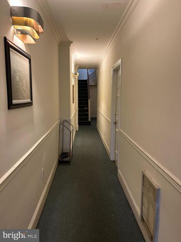 423 SPRUCE ST, Philadelphia, PA 19106