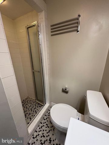 423 SPRUCE ST, Philadelphia, PA 19106