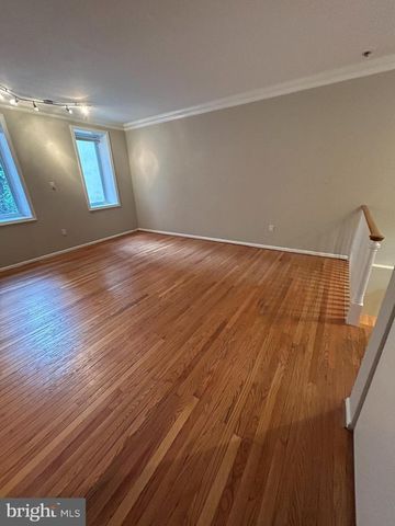 423 SPRUCE ST, Philadelphia, PA 19106