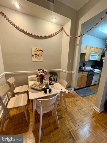 423 SPRUCE ST, Philadelphia, PA 19106