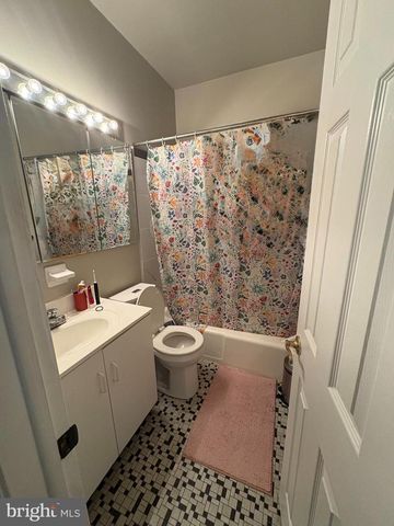 423 SPRUCE ST, Philadelphia, PA 19106