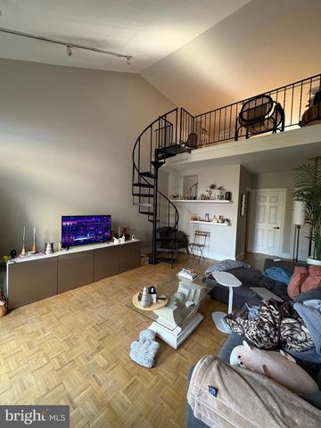 423 SPRUCE ST, Philadelphia, PA 19106