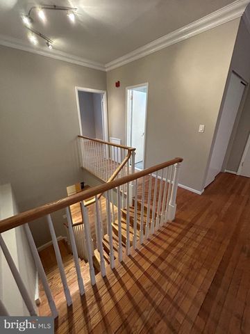 423 SPRUCE ST, Philadelphia, PA 19106