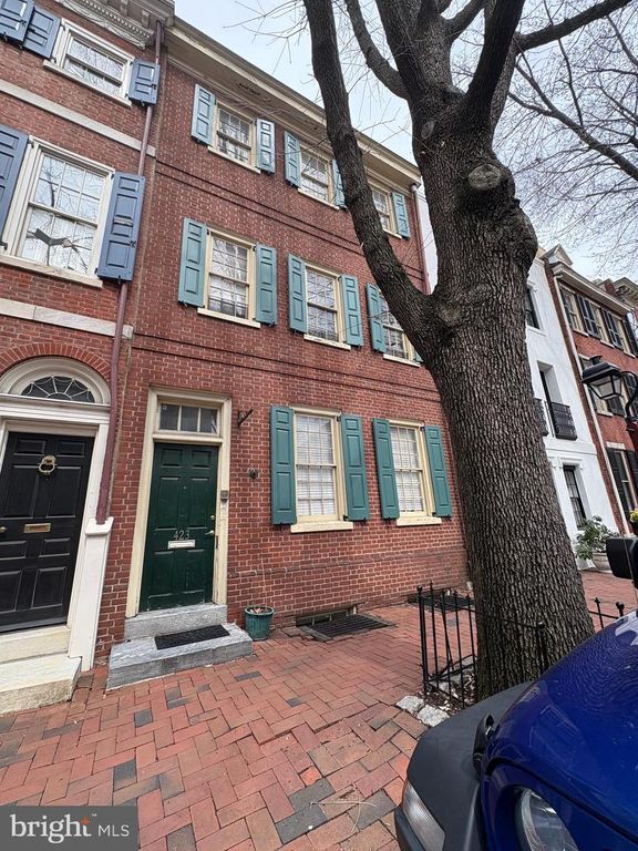 423 SPRUCE ST, Philadelphia, PA 19106