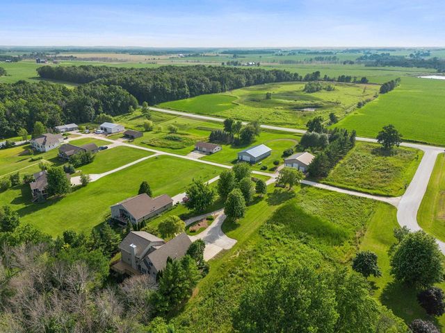 789 S NEUMEYER LANE, Brillion, WI 54110