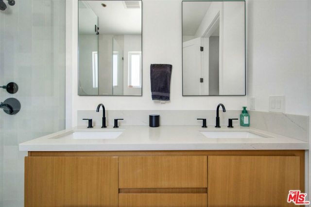3763 S Gramercy Place, Los Angeles, CA 90018