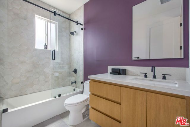 3763 S Gramercy Place, Los Angeles, CA 90018
