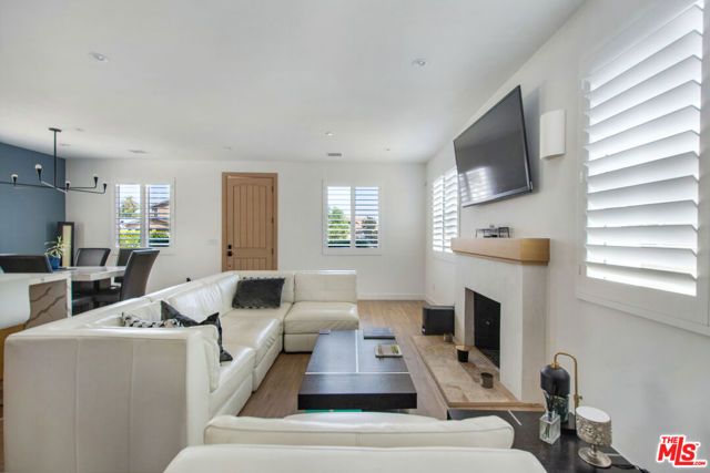 3763 S Gramercy Place, Los Angeles, CA 90018