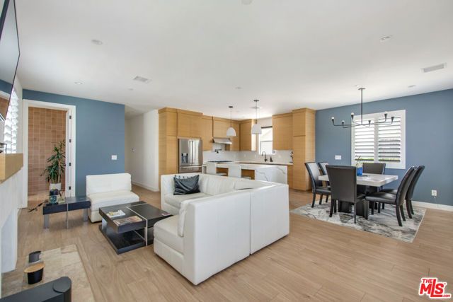 3763 S Gramercy Place, Los Angeles, CA 90018