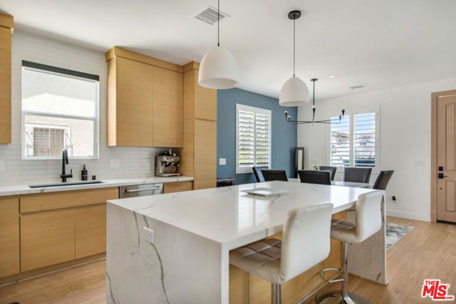 3763 S Gramercy Place, Los Angeles, CA 90018