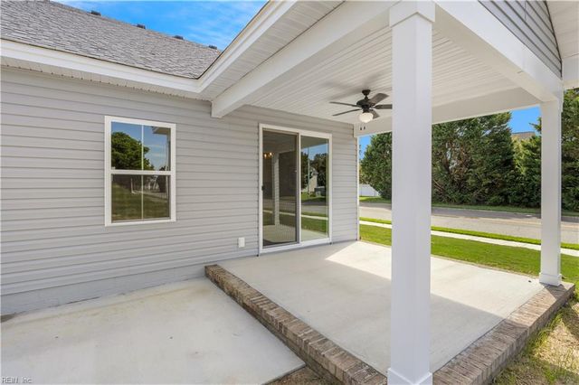 29 Mulligan LN, Suffolk, VA 23433