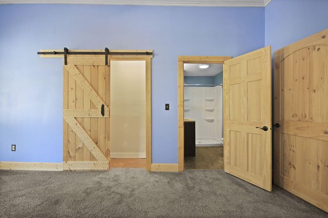 318 E BARNES ST, Centralia, MO 65240