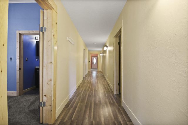 318 E BARNES ST, Centralia, MO 65240