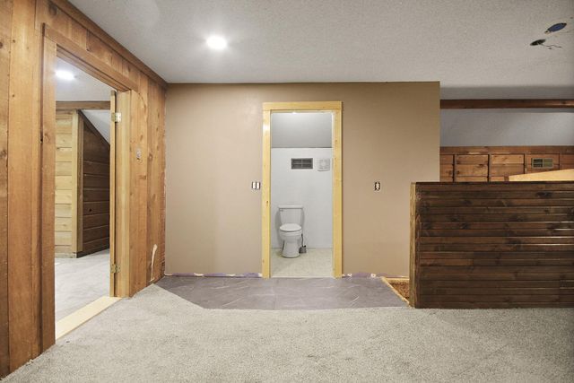 318 E BARNES ST, Centralia, MO 65240