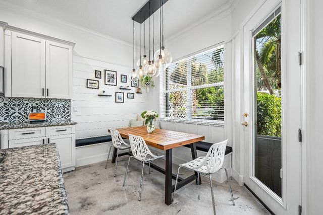 160 Barefoot Cove, Hypoluxo, FL 33462