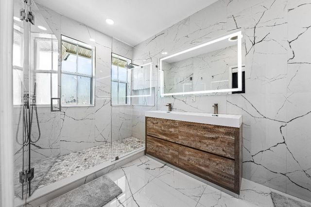 160 Barefoot Cove, Hypoluxo, FL 33462