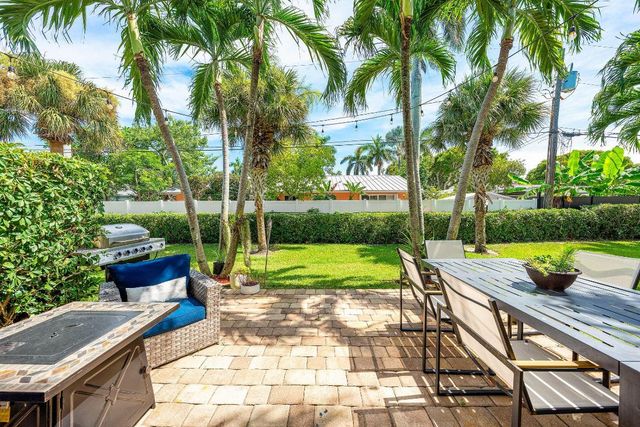 160 Barefoot Cove, Hypoluxo, FL 33462