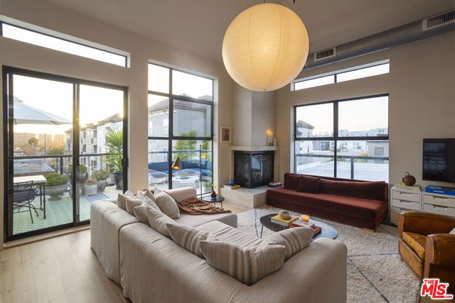 4115 Glencoe Avenue 412, Marina Del Rey, CA 90292