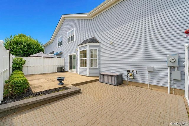 1 Jennifer Lane, Middle Island, NY 11953