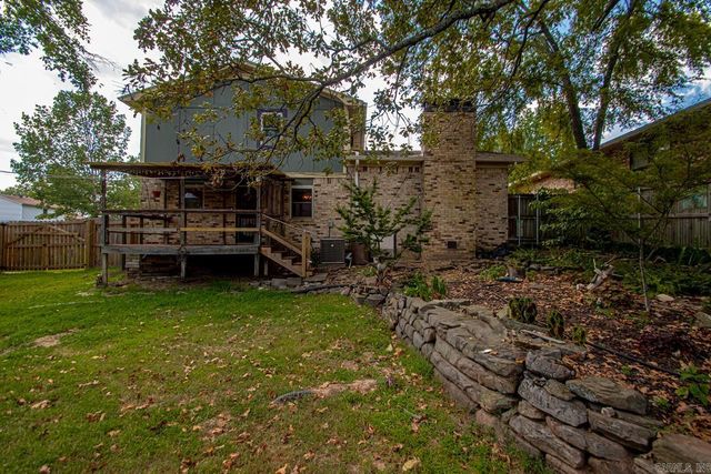 9460 Robin Ln, Sherwood, AR 72120