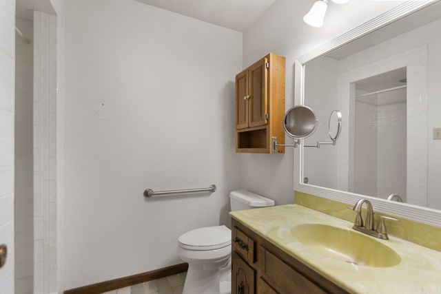 9460 Robin Ln, Sherwood, AR 72120