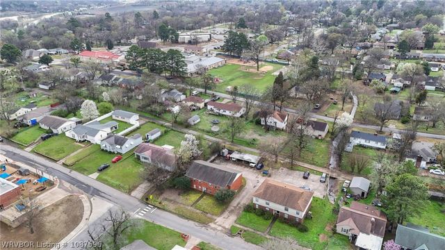 2420 S Q Street, Fort Smith, AR 72901