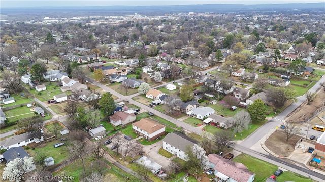 2420 S Q Street, Fort Smith, AR 72901