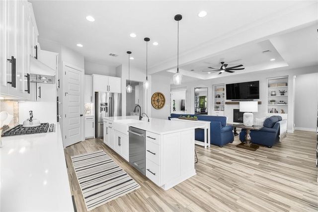 1363 Hazy Hills LOOP B, Dripping Springs, TX 78620