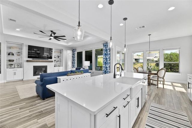 1363 Hazy Hills LOOP B, Dripping Springs, TX 78620