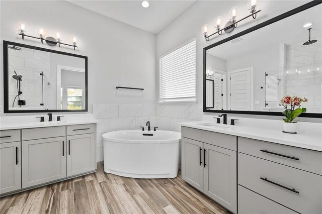 1363 Hazy Hills LOOP B, Dripping Springs, TX 78620