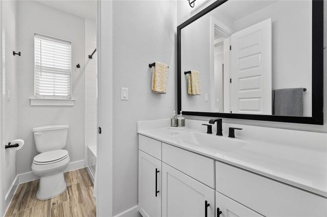 1363 Hazy Hills LOOP B, Dripping Springs, TX 78620