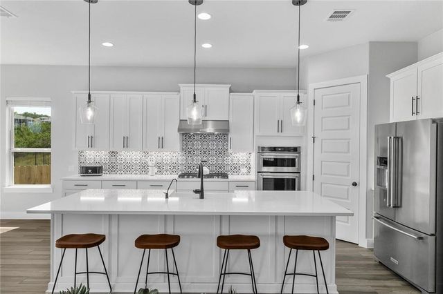 1363 Hazy Hills LOOP B, Dripping Springs, TX 78620