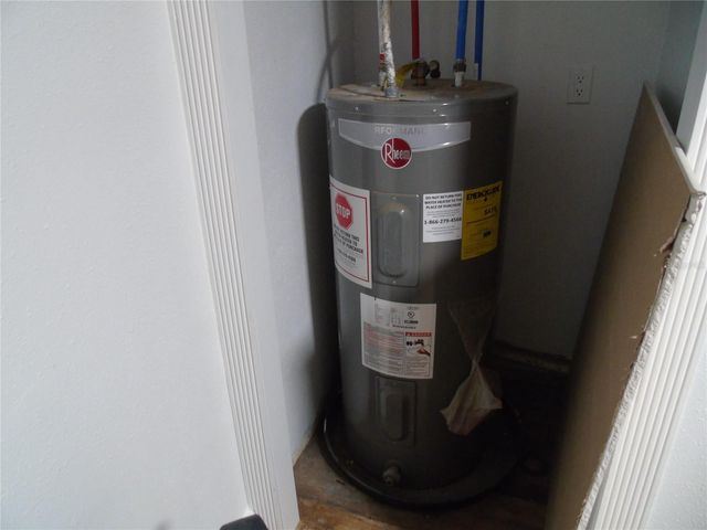 2090 8TH AVENUE, Deland, FL 32724