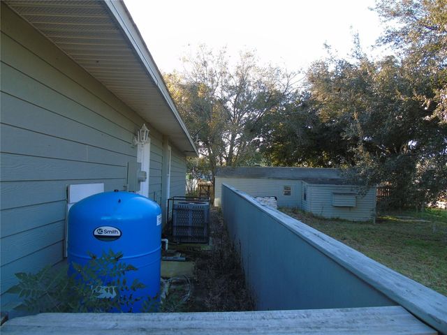 2090 8TH AVENUE, Deland, FL 32724