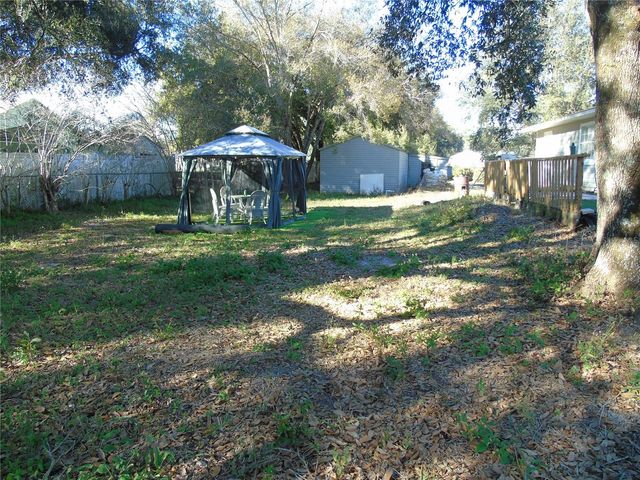 2090 8TH AVENUE, Deland, FL 32724