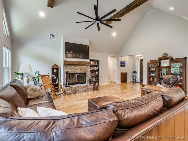 1482 Bayshore Drive, Sand Springs, OK 74063