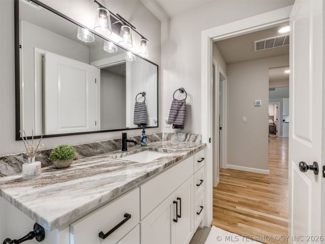 1482 Bayshore Drive, Sand Springs, OK 74063