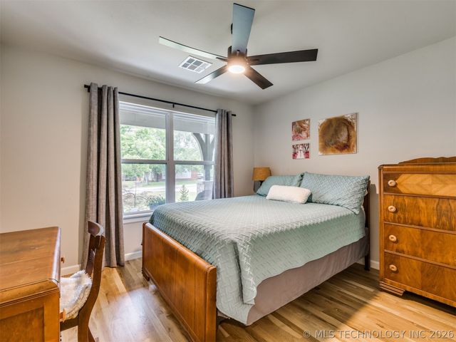 1482 Bayshore Drive, Sand Springs, OK 74063