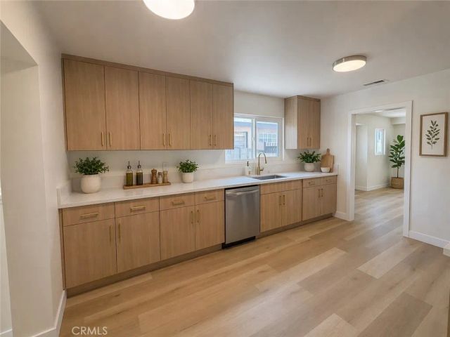 5340 6th Ave, Los Angeles, CA 90043