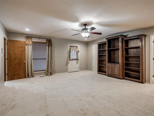 4609 Deer Creek Court, Yukon, OK 73099