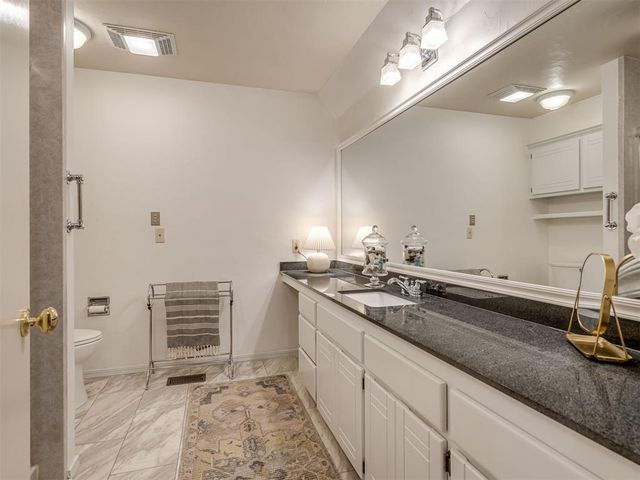 4609 Deer Creek Court, Yukon, OK 73099