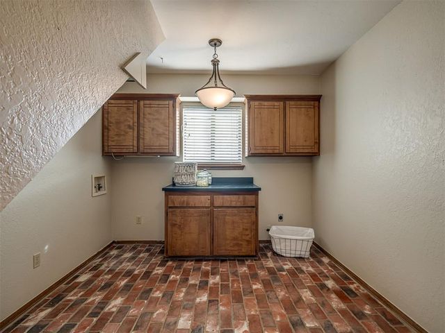 4609 Deer Creek Court, Yukon, OK 73099