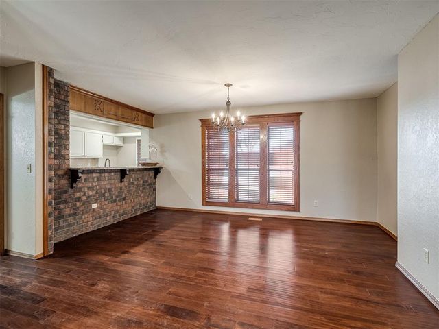 4609 Deer Creek Court, Yukon, OK 73099