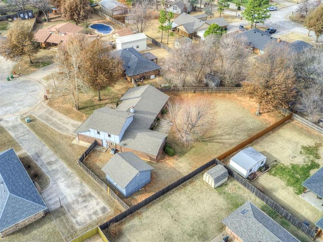 4609 Deer Creek Court, Yukon, OK 73099