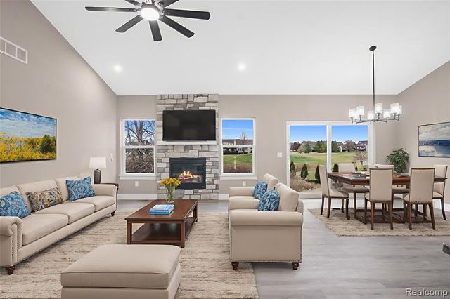 7246 Geraldine Circle, Swartz Creek, MI 48473