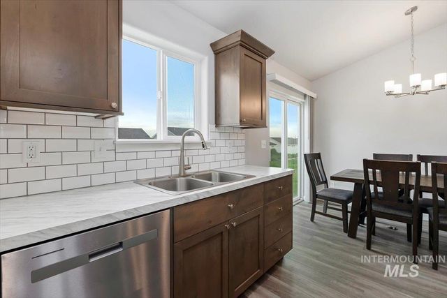 785 Ellie Dr, Twin Falls, ID 83301